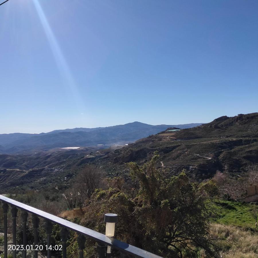 Apartamento Vacacional En La Alpujarra Laroles المظهر الخارجي الصورة